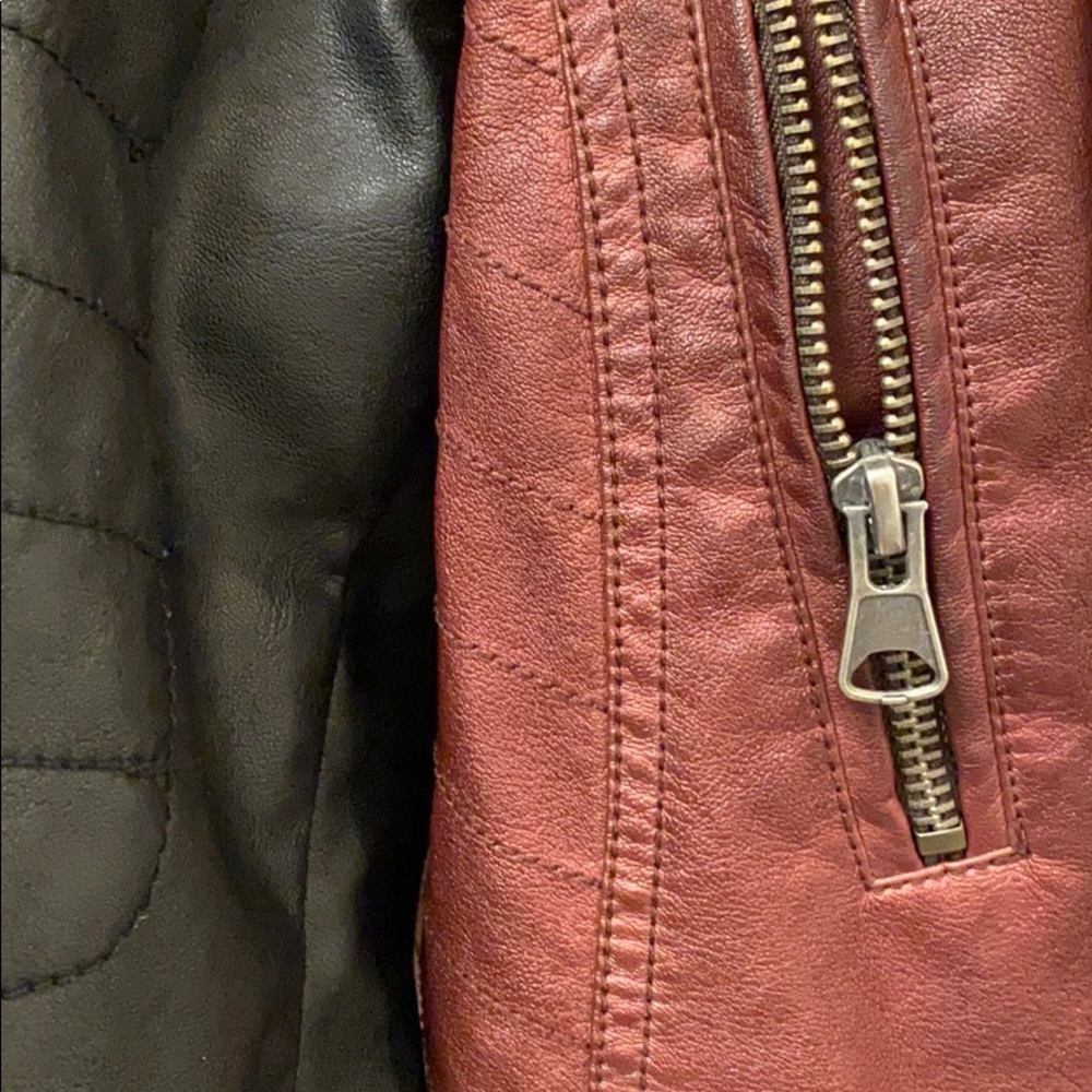 Leather jacket - Picture 4 of 5